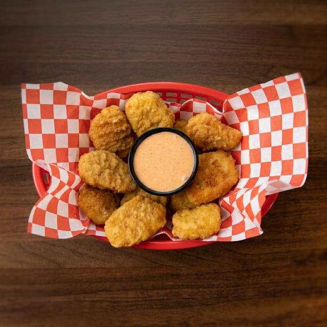 Chicken nuggets (10 pieces).